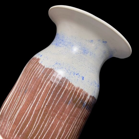 Vintage 1960s Signed Gordon Pottery - Salem, Ontario Canadian Pottery Art Vase - Picture 7 of 11